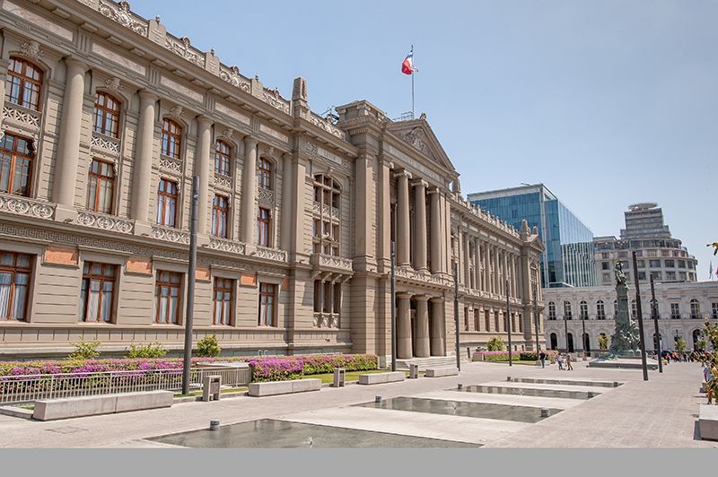 CS acoge recurso de unificación de jurisprudencia y ordena el pago solidario de prestaciones adeudadas a empresa principal que solicitó los servicios de trabajadora bajo subcontratación.