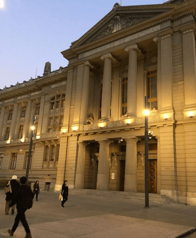 Corte de Santiago acoge demanda por despido injustificado de trabajadora municipal de Lampa.