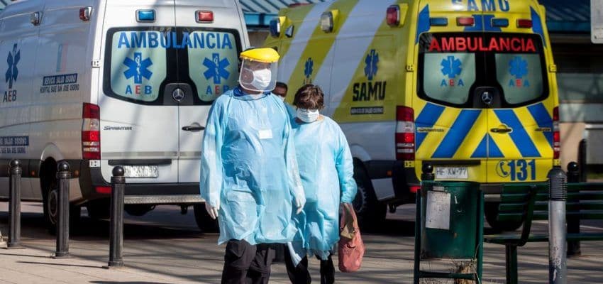 España: Tribunal acoge solicitud y ordena a empresa de ambulancias que desinfecten la ropa de sus trabajadores.