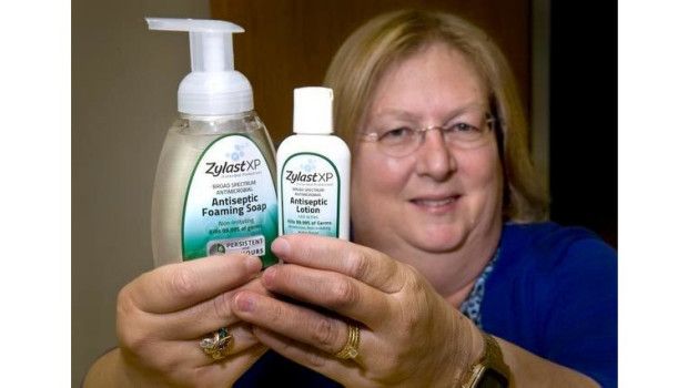 Estados Unidos: Tribunal ordena detener producción a compañía fabricante de alcohol gel que incorporaba nuevas drogas en sus productos.