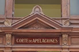 Corte de Santiago acoge recurso de nulidad contra sentencia que desestimó reclamación de multa contra multitienda por supuesta presentación fuera de plazo.