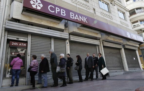 TJUE señala que los órganos jurisdiccionales de la Unión no son competentes para conocer de los recursos de indemnización interpuestos contra el Eurogrupo.
