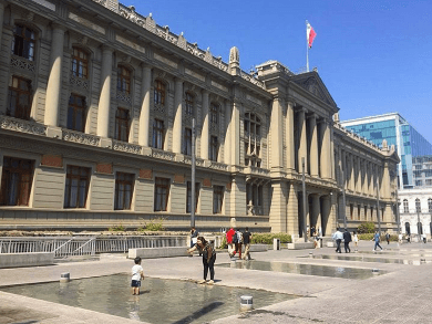 Corte de Santiago confirma fallo por despido injustificado de trabajador de empresa de alimentación.