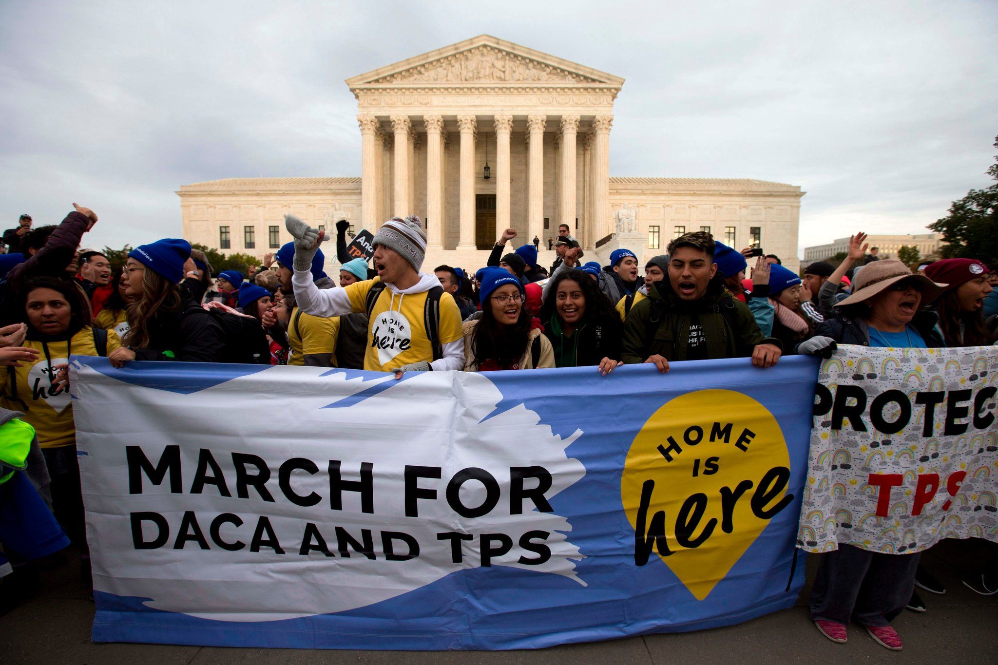 Corte Suprema de Estados Unidos declara que el plan de Trump para terminar DACA constituye una extralimitación de lo que permite la ley.
