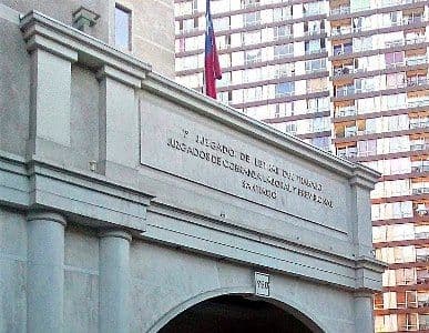 Juzgado Laboral condena a empresa de alimentos por prácticas antisindicales y ordena reincorporación de trabajadoras a sus tareas habituales y pago de remuneraciones adeudadas.