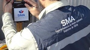 Presentan reclamo de ilegalidad ante el Tercer Tribunal Ambiental contra resolución de la SMA que ordenó archivar denuncia contra empresa de acuicultura.