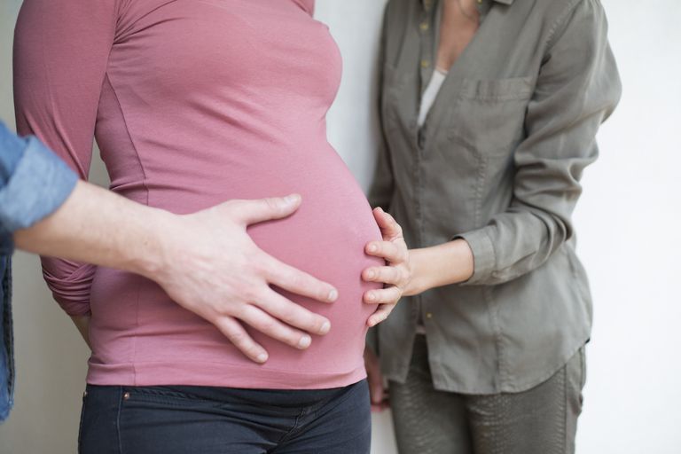 Tribunal Europeo de DDHH: si un niño nace a través de maternidad subrogada, no existe discriminación si se niega la inscripción de su madre intencional como su madre.