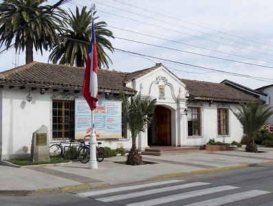 No opera sanción de nulidad del despido cuando sentencia reconoce existencia de una relación laboral respecto de un dependiente que tenía un contrato a honorarios celebrado con un órgano de la Administración del Estado.