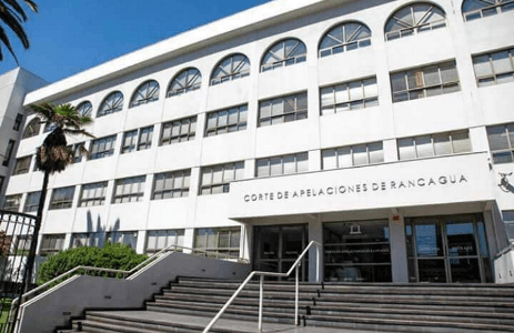 Corte de Rancagua señala que prestaciones a honorarios a órganos del Estado se rigen por reglas del respectivo contrato y subsidiariamente por normas del Código Civil.