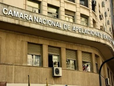 Cámara de Apelaciones de Argentina indemniza a paciente que perdió la visión de un ojo por demora en diagnóstico.