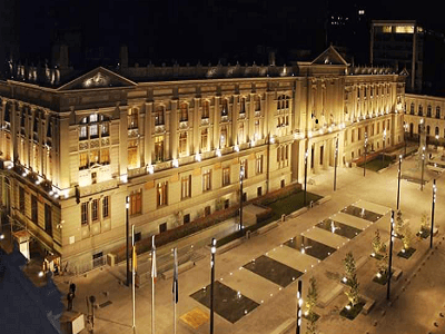 Corte Suprema acogió recurso de unificación de jurisprudencia en contra de sentencia que rechazó demanda por despido injustificado de trabajadora que presentó licencias médicas fuera del plazo legal