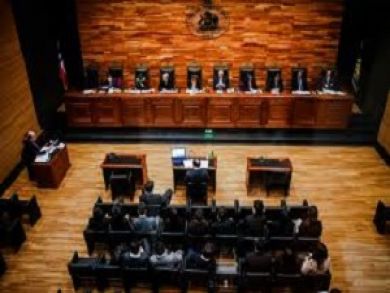 TC escuchó alegatos de fondo de inaplicabilidad que impugna norma que permitiría sancionar con penas inferiores a ciudadanos de Rapa Nui que cometan un delito en ese lugar, en juicio por presunto delito de violación.