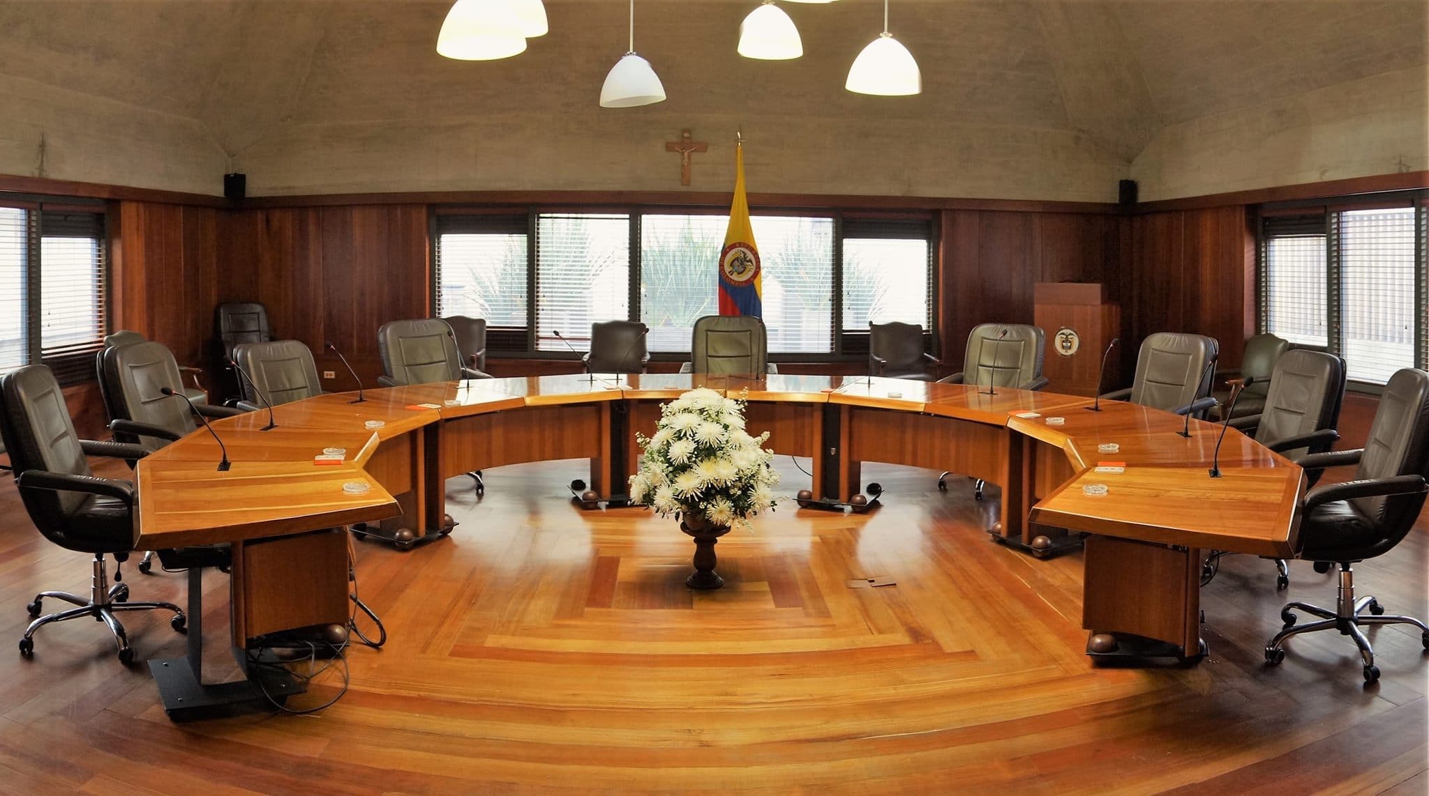 Corte Constitucional de Colombia resuelve que las víctimas de delitos sexuales tienen derecho a denunciar públicamente los hechos a través de redes sociales.