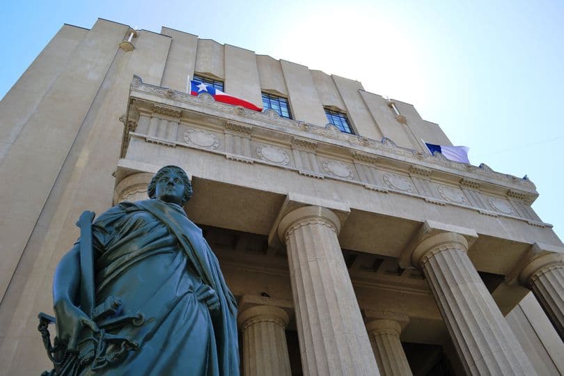 Corte de Valparaíso admite que calificación de unidad económica se efectúe en instancia ejecutiva laboral.