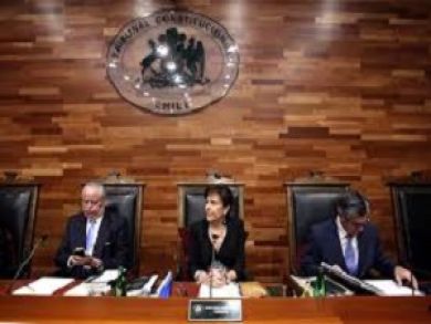 TC declara admisible inaplicabilidad que impugna normas que excluye a empleados civiles de FAMAE de la aplicación del Código del Trabajo.