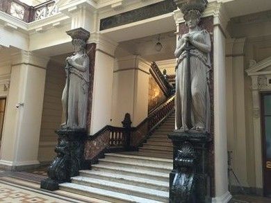 No procede aplicar la nulidad del despido cuando la relación laboral la establece la sentencia con un órgano de la Administración del Estado.