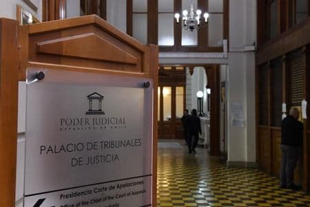 Corte de Santiago confirma fallo que acogió tutela laboral de repartidor de sushi.