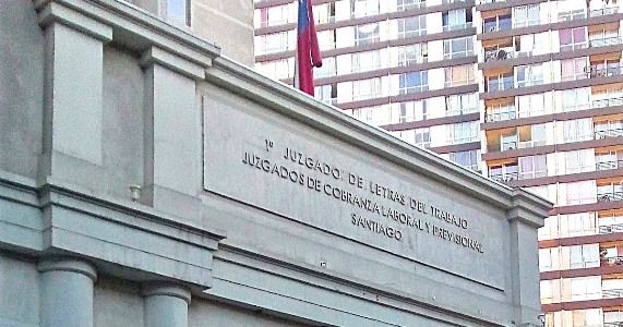 Juzgado Laboral acoge demanda por despido injustificado de ejecutiva de empresa de productos lácteos.