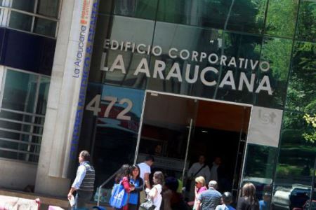 Corte de Santiago confirmó la sentencia que no acogió la denuncia de tutela laboral y la demanda por despido injustificado, presentadas por trabajadora en contra de la Caja de Compensación de Asignación Familiar La Araucana.