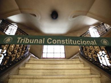 TC declara admisible inaplicabilidad que impugna norma del CPC que restringe casación en la forma, en juicio en el que la SVS sancionó a persona por «caso cascadas».