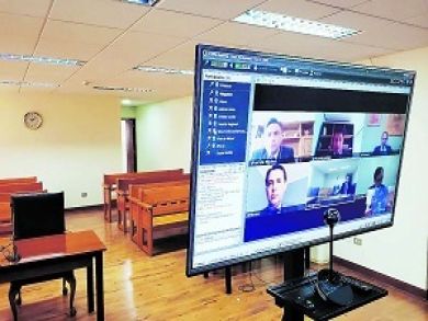 TC declara admisible inaplicabilidad que impugna norma que permitirían la realización de juicio oral por videoconferencia, en proceso por delito de tráfico ilícito de drogas.