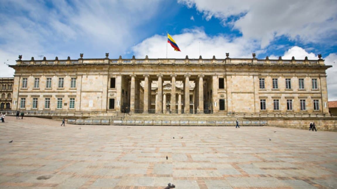 Corte Suprema de Colombia condena a 15 años de prisión a Gobernador de Tolima por cohecho.