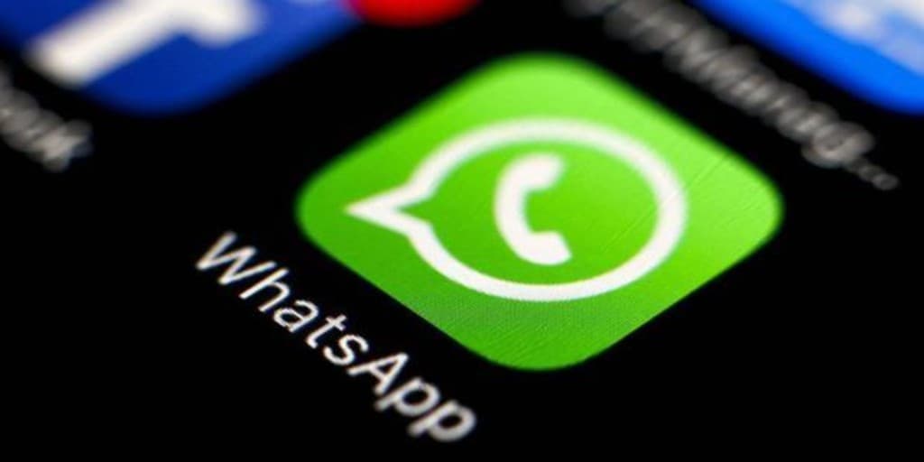 Corte de Puerto Montt ordena eliminar fotografía de cédula de identidad de grupo de whatsapp por vulnerar garantías constitucionales y utilizar datos personales sin autorización del recurrente.