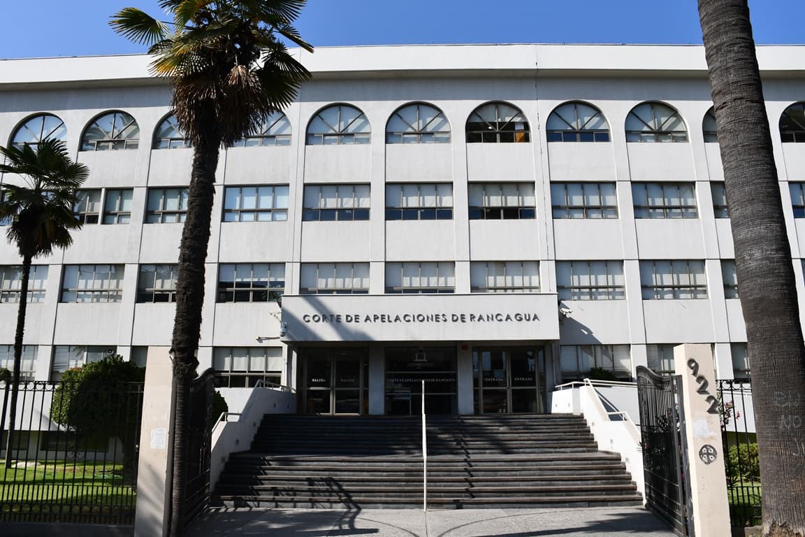Corte de Rancagua acogió recurso de nulidad deducido contra sentencia que se extendió a puntos no sometidos a la decisión del tribunal.