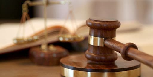 Recurso de protección no constituye una acción popular y requiere la existencia de un perjudicado o agraviado.
