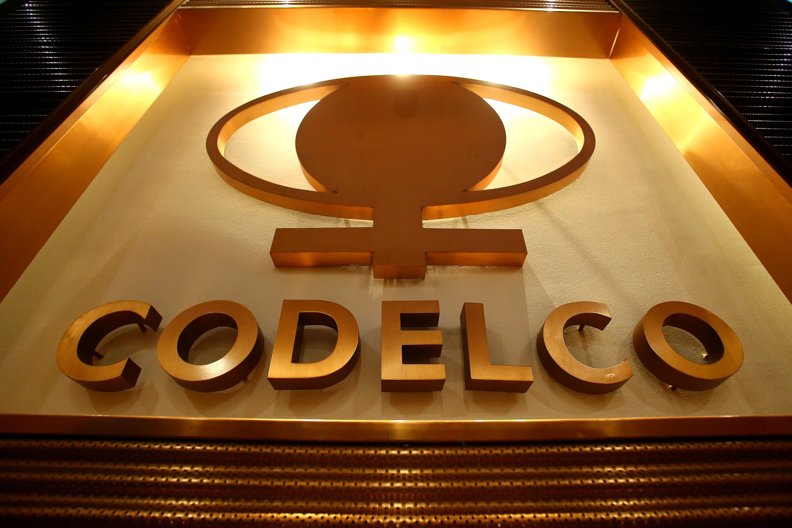 CODELCO debe pagar indemnizaciones por lucro cesante a cinco trabajadores que contrajeron silicosis.