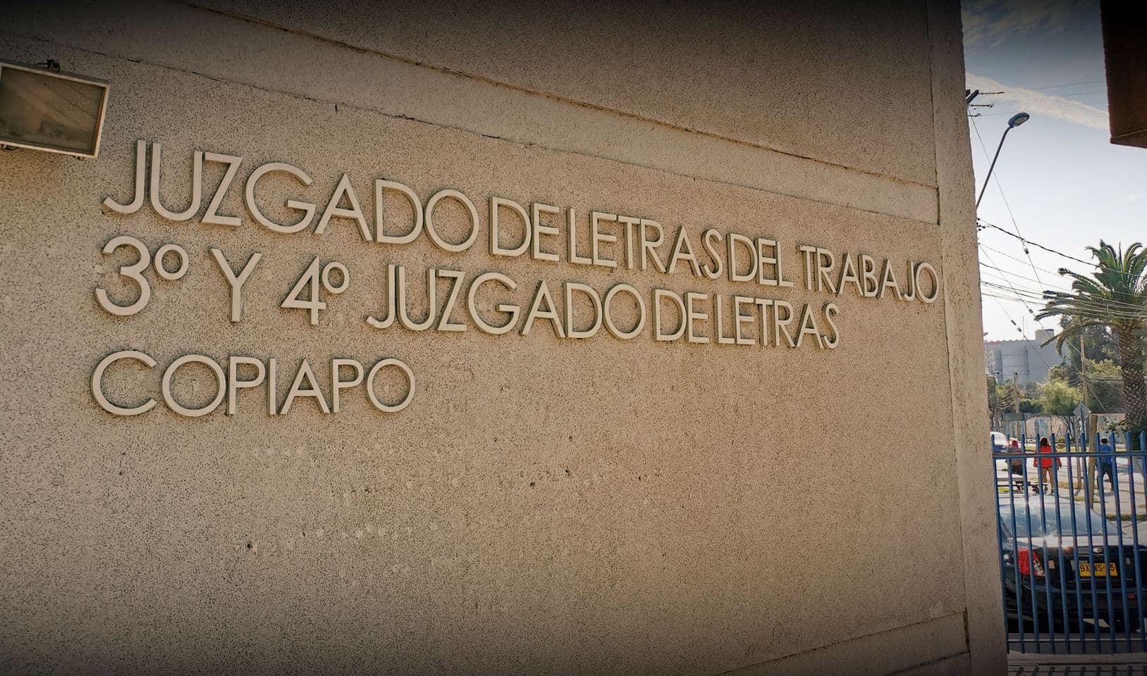 Juzgado de Letras de Copiapó acoge demanda de indemnización de perjuicios por accidente del trabajo, condenando solidariamente a la EST y a las empresas usuarias.