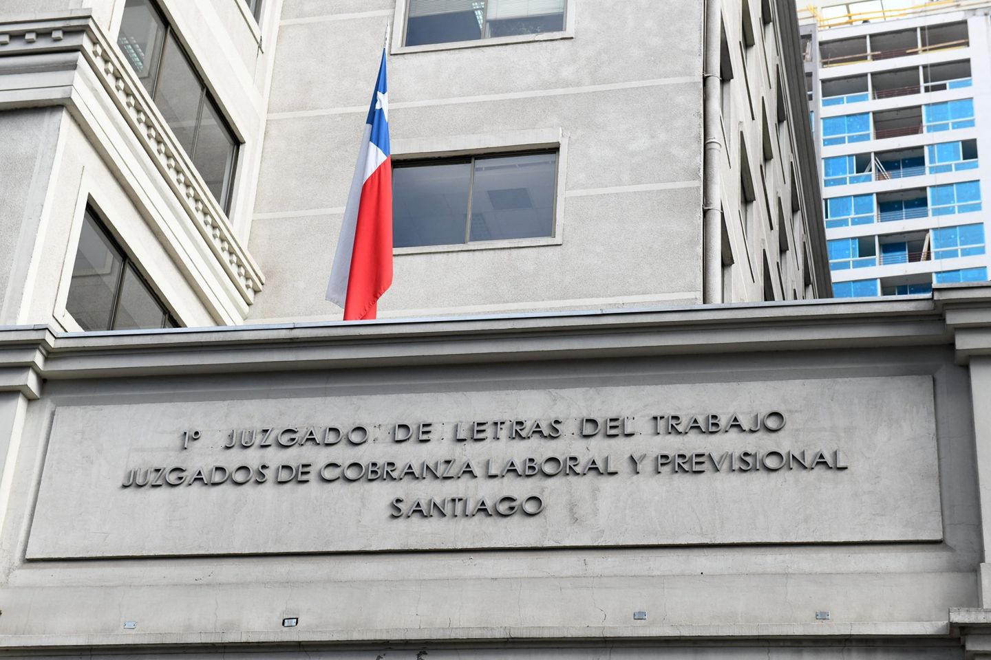Juzgado de Letras del Trabajo de Santiago rechaza acción de tutela de derechos fundamentales con ocasión del despido y acoge acción por despido injustificado.