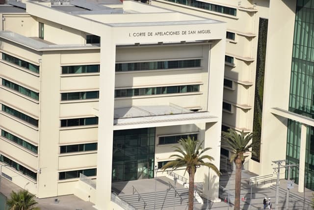 Corte de Apelaciones de San Miguel rechazó el recurso de nulidad y confirmó la sentencia que acogió la demanda de despido injustificado y cobro de prestaciones presentada por trabajador en contra de empresa gastronómica.
