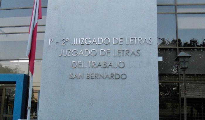 No se informó al empleador sobre la existencia de un trabajador que gozaba de fuero, a través de la comunicación respectiva, por lo que la denuncia de práctica antisindical por el despido del secretario del sindicato no puede prosperar.