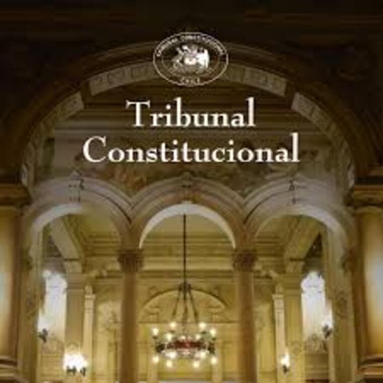 TC declaró inadmisible requerimiento de inaplicabilidad que impugnaba artículo 2331 del Código Civil. Incide en juicio de indemnización de perjuicios en contra de la Pontificia Universidad Católica.