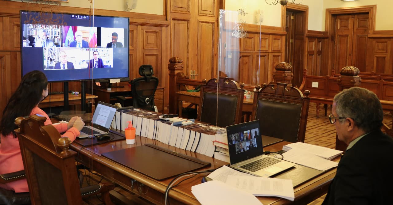 Ministro Mario Carroza realiza audiencia de recepción de prueba en solicitud de remoción de defensora de la niñez.