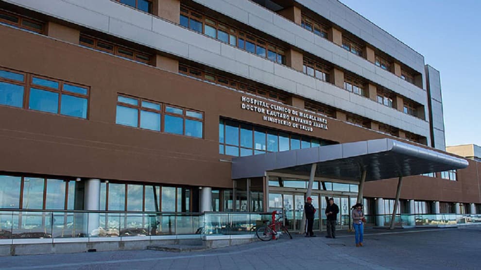 Corte de Punta Arenas rechaza recurso de protección contra hospital por ordenar el traslado aéreo de paciente con coronavirus a Santiago el que no se concretó.