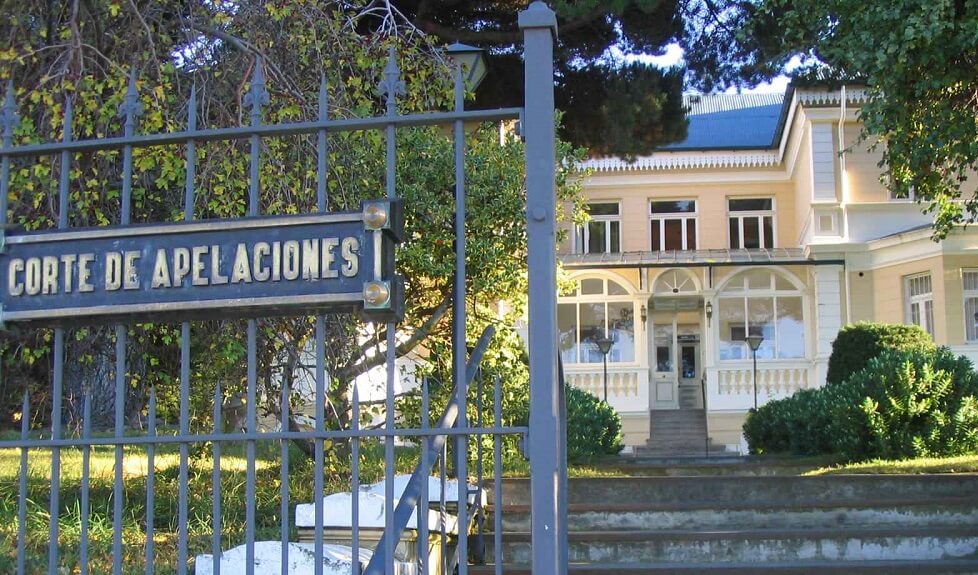 Corte de Punta Arenas acogió recurso de apelación y dio lugar a medida cautelar solicitada en procedimiento de tutela laboral.