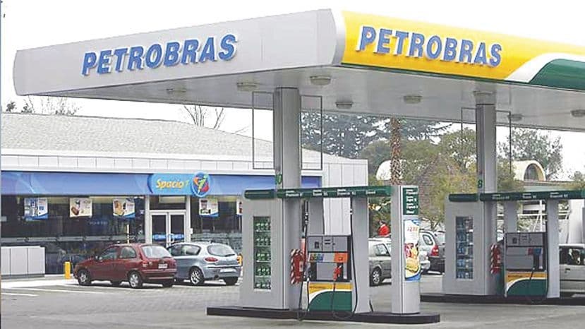 Empresa franquiciante es responsable solidaria en el pago de prestaciones laborales adeudadas por la empresa franquiciada, resuelve la Corte Suprema.