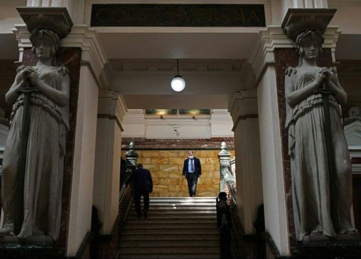 CS acoge casación y condenó a una empresa inmobiliaria a pagar indemnización por los defectos en la construcción de una vivienda.