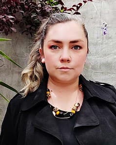 Karen Francisca Orellana Sullivan candidata a constituyente independiente Lista del Pueblo Región Metropolitana (Distrito 8): “Una sociedad justa es simplemente aquella en la que no necesitemos pagar a un privado por obtener, por ejemplo, salud de calidad, debido a que el estado sería garante de ese derecho de forma absoluta y el lucro en salud dejaría de ser un negocio, por lo que el acceso universal a esta respondería a nuestro derecho fundamental y no a las ganancias de un