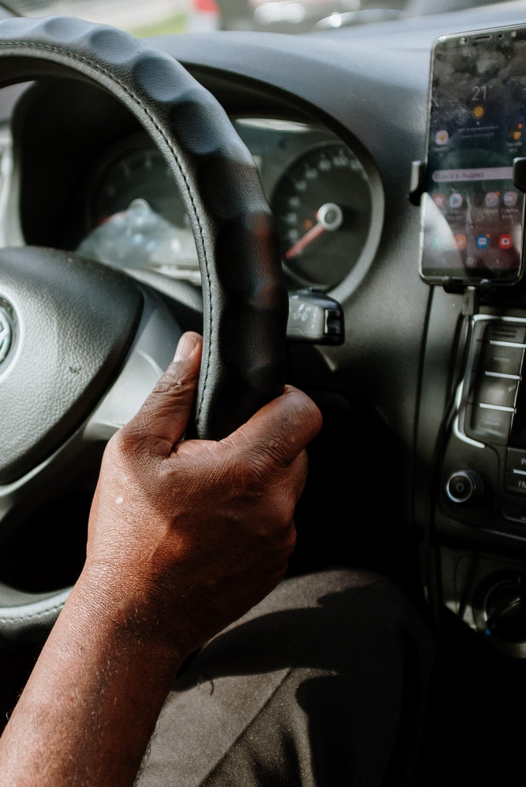 CGR dictaminó que empresarios y conductores de transporte de pasajeros por carretera entre Tacna y Arica son beneficiarios del bono de apoyo y préstamo estatal solidario de la Ley 21.256.