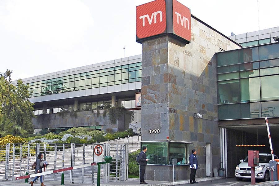 Corte de Santiago confirma multa a canal de TV por no emitir mínimo de programación de contenido cultural.