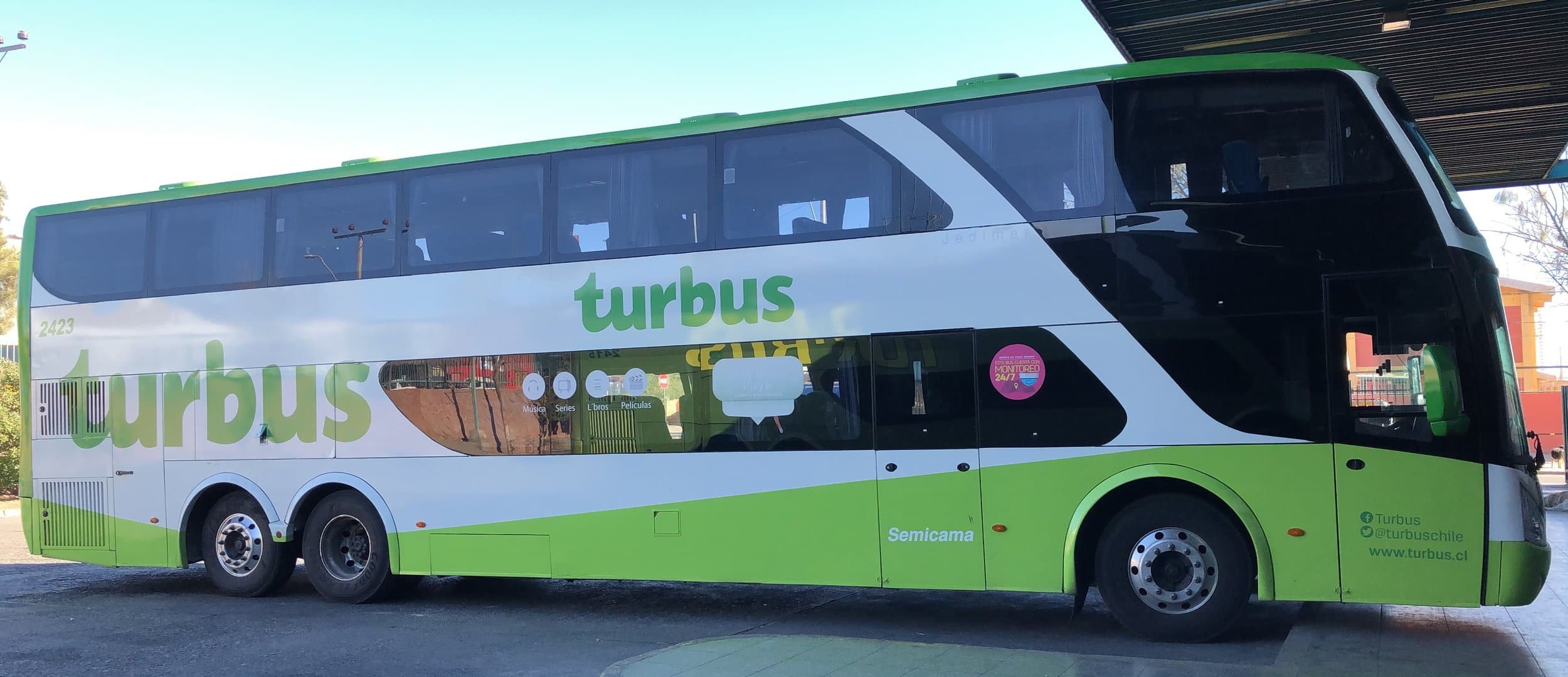 Corte de Santiago rechaza recurso de nulidad y mantiene multa aplicada por Inspección del Trabajo a empresa de transporte de pasajeros.