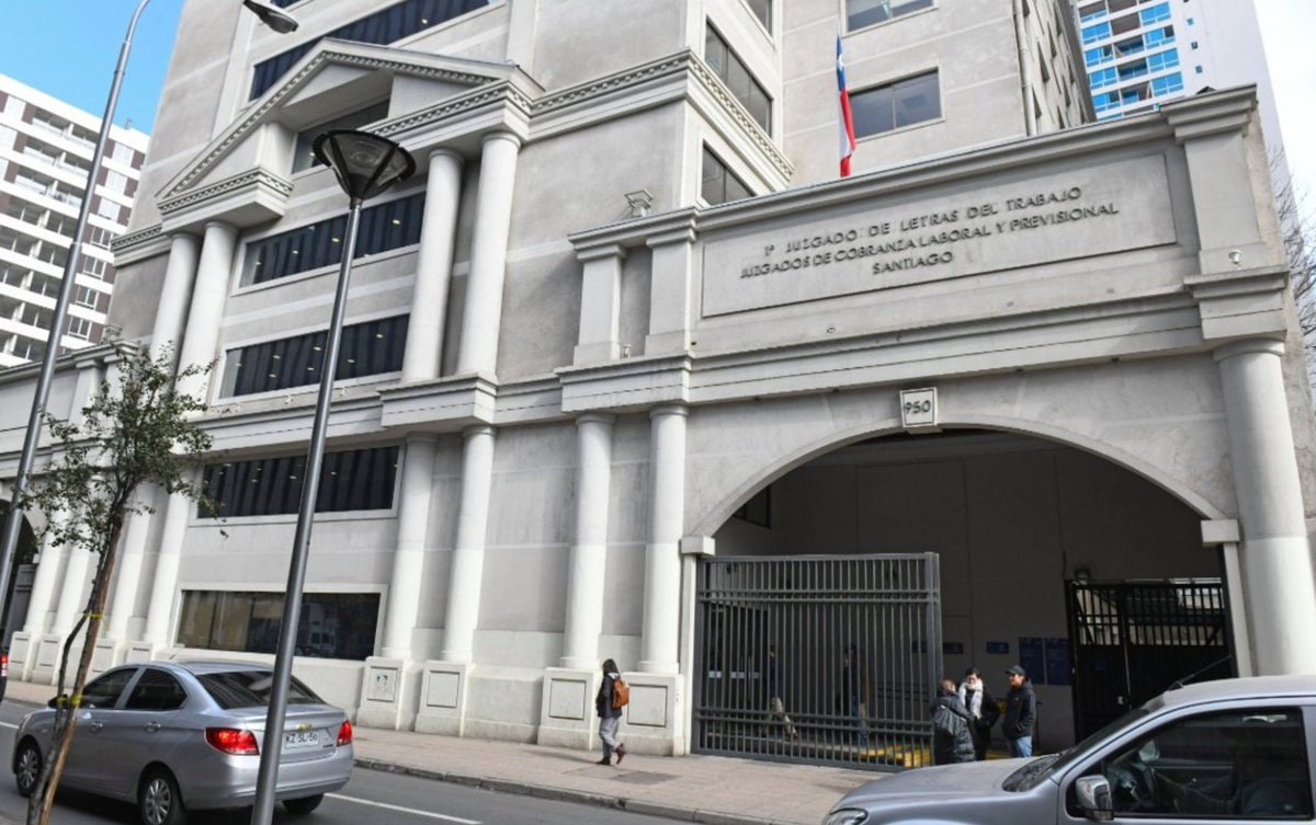 Juzgado de Letras del Trabajo de Santiago acogió la denuncia de sindicato de trabajadores y multó con 100 UTM a banco por prácticas antisindicales.