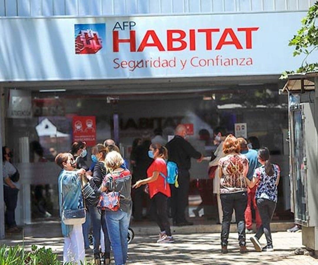 AFP HABITAT debe restituir montos retenidos y descontados por supuesta deuda de pensión de alimentos.