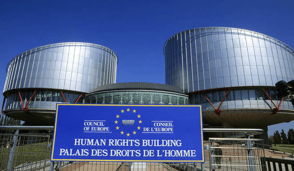 Tribunal Europeo de Derechos Humanos (TEDH) declaró que publicación en un medio escrito sobre las quince mayores fortunas de Rumanía no difamó a ex tenista.