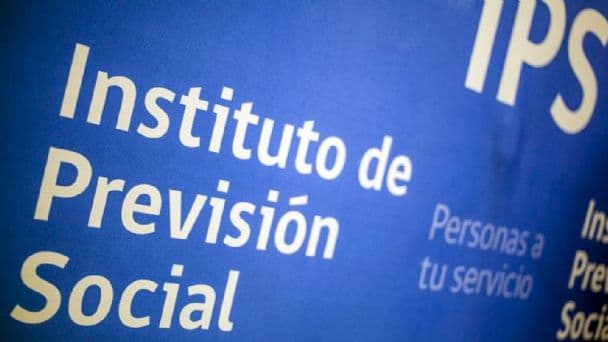 Instituto de Previsión Social puede celebrar un convenio de colaboración con el Servicio de Tesorerías para que este órgano realice el pago de beneficios previsionales mediante transferencias electrónicas, dictamina la Contraloría.