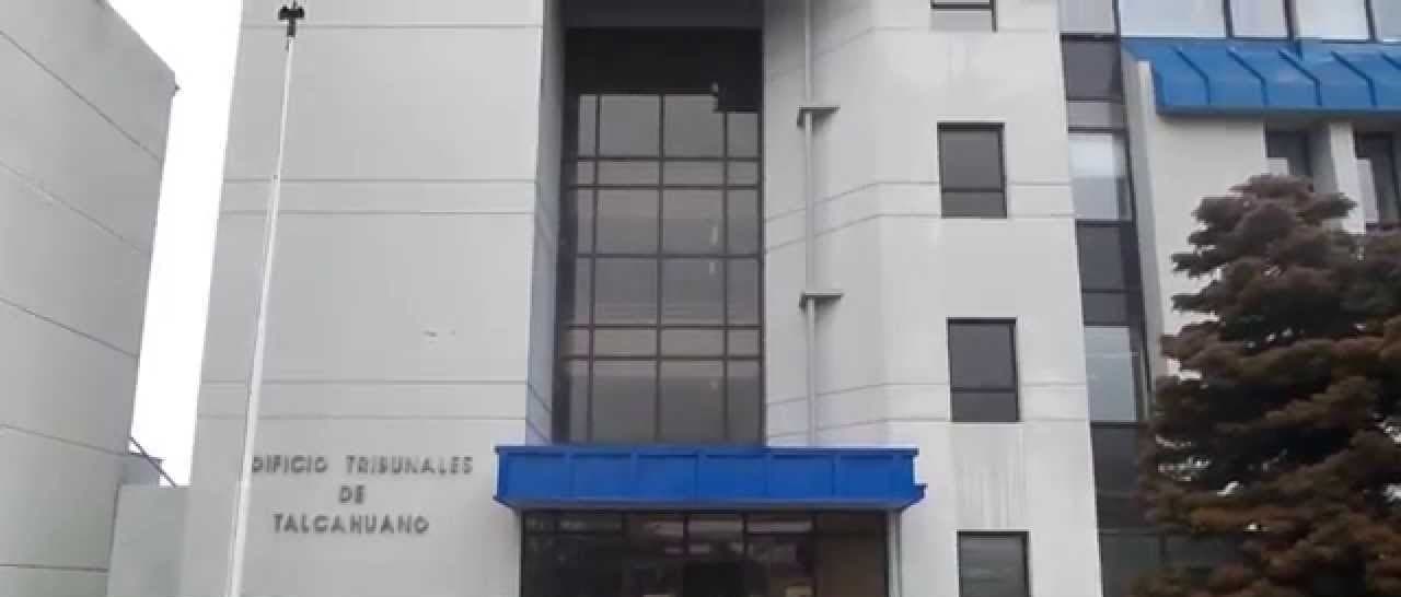 Juzgado de Familia de Talcahuano acogió la demanda de reclamación de maternidad interpuesta por madre biológica de niño, ordenando al Registro Civil incorporar a la pareja de la recurrente como segunda madre del niño.