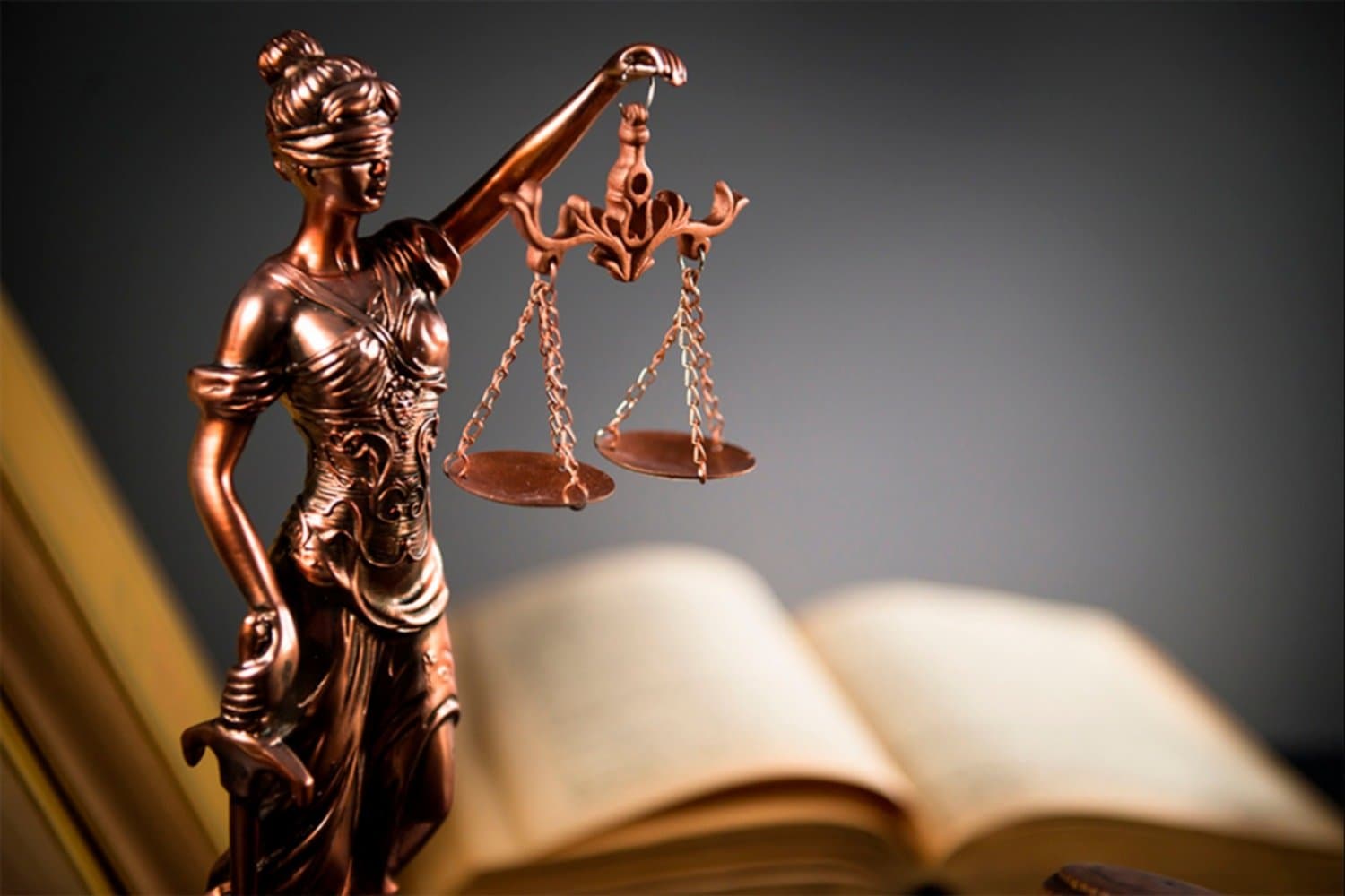 No procede el recurso de unificación de jurisprudencia respecto de sentencias dictadas en procedimientos de reclamación de multa administrativa.